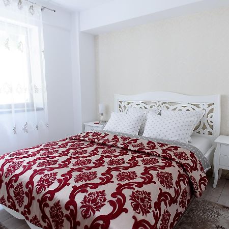 Carla'S Apartment, Airport & Train Station Shuttle Ιάσιο Εξωτερικό φωτογραφία