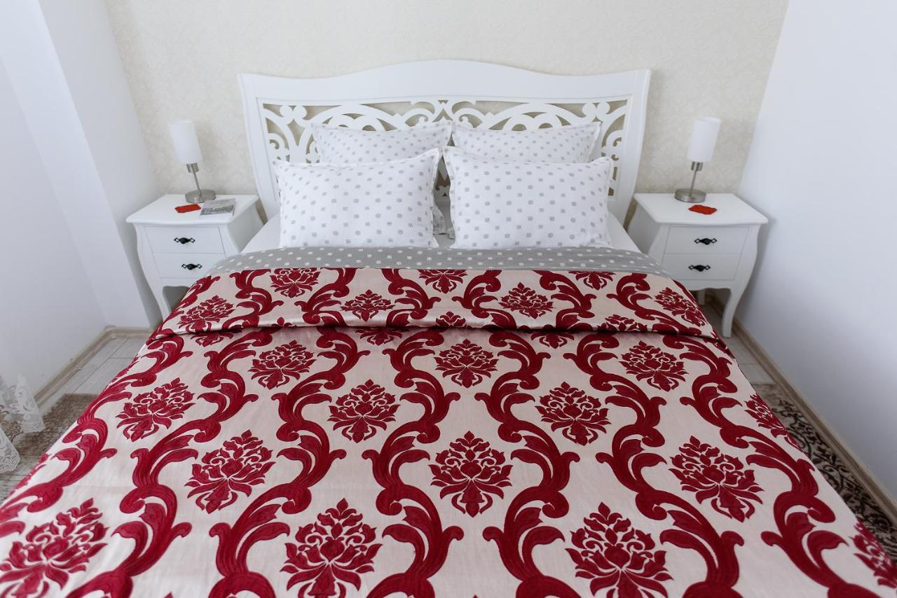 Carla'S Apartment, Airport & Train Station Shuttle Ιάσιο Εξωτερικό φωτογραφία