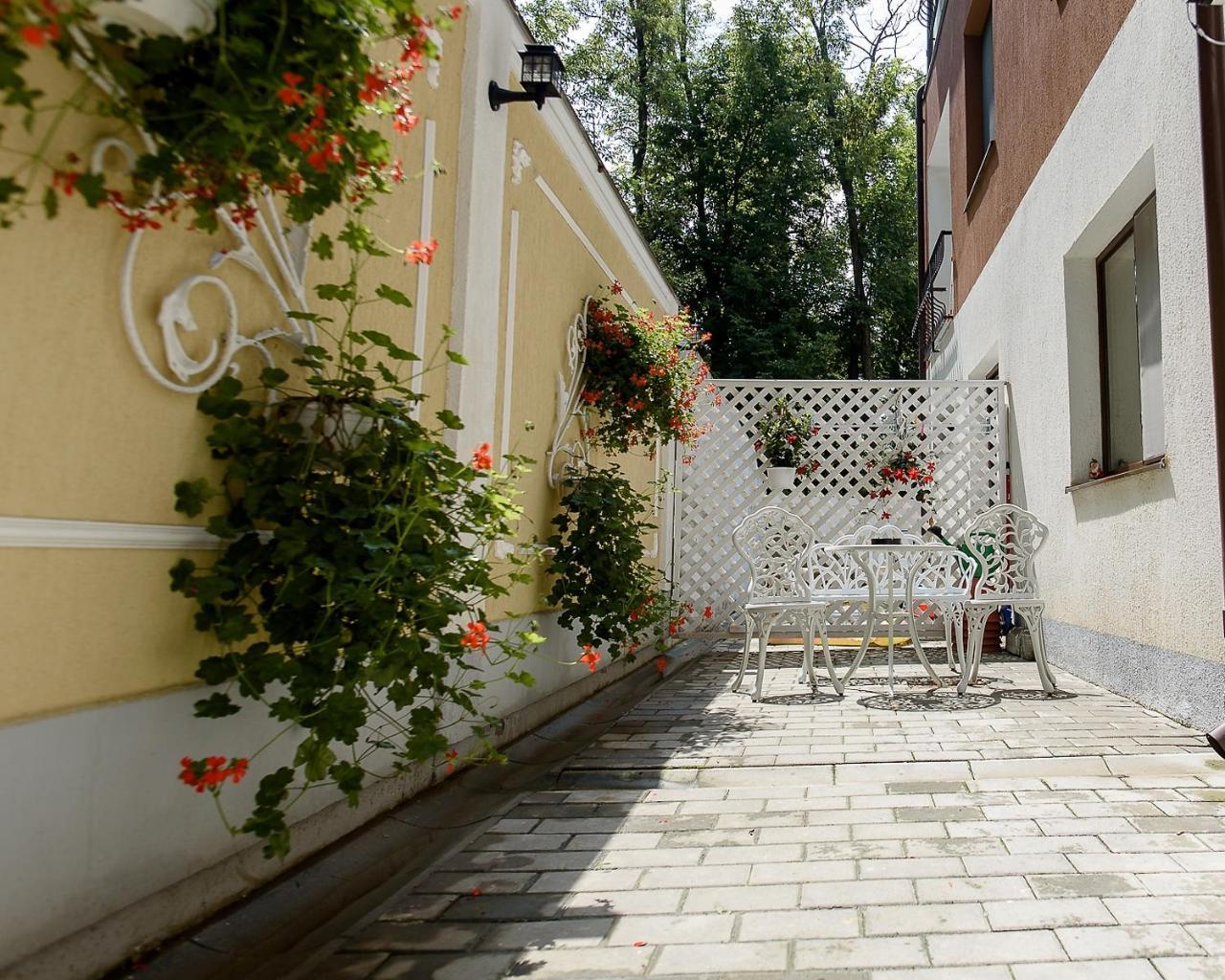 Carla'S Apartment, Airport & Train Station Shuttle Ιάσιο Εξωτερικό φωτογραφία