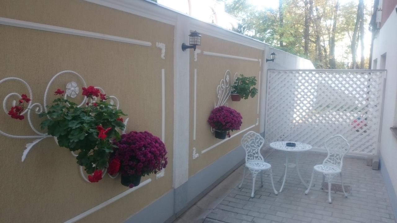 Carla'S Apartment, Airport & Train Station Shuttle Ιάσιο Εξωτερικό φωτογραφία