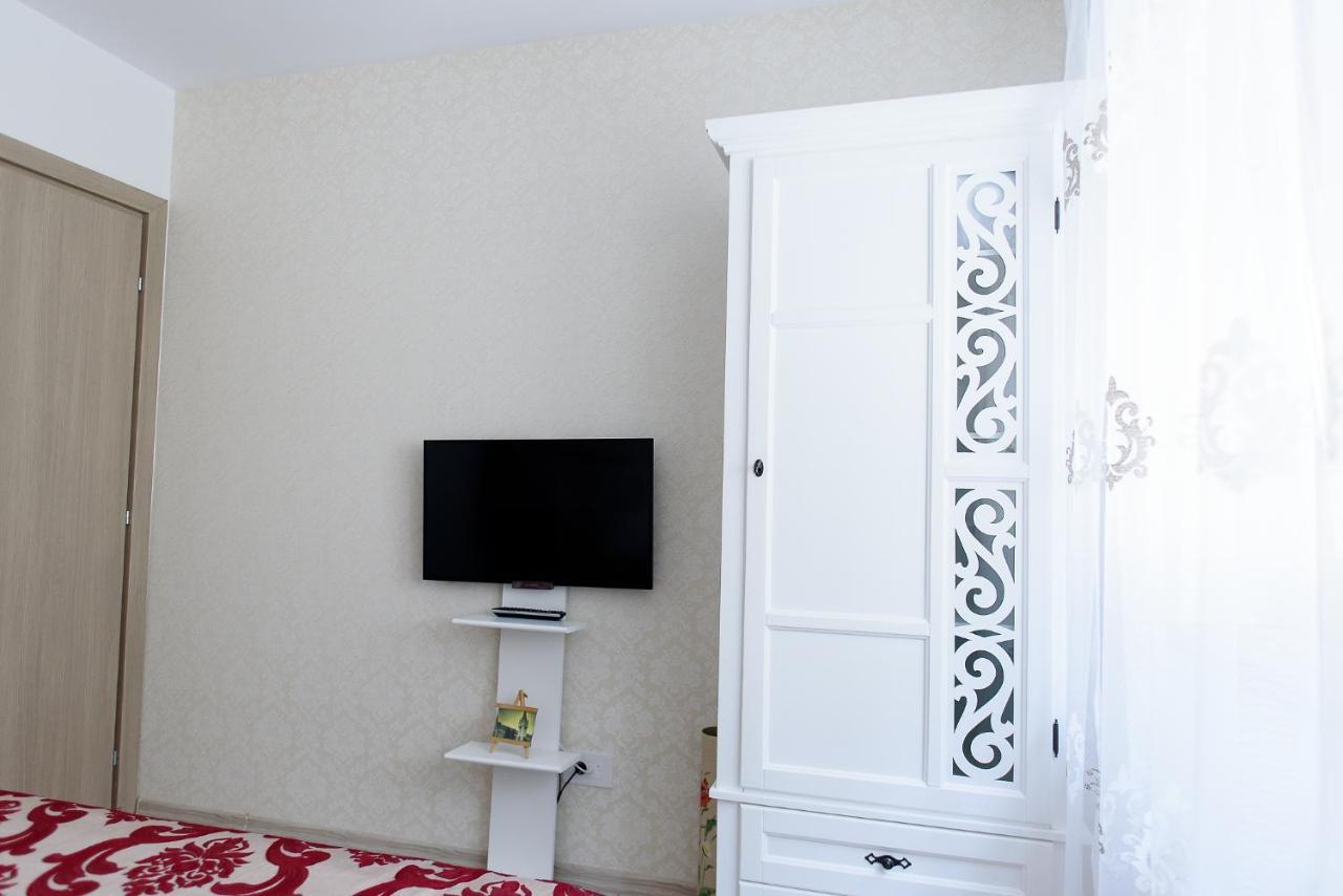 Carla'S Apartment, Airport & Train Station Shuttle Ιάσιο Εξωτερικό φωτογραφία